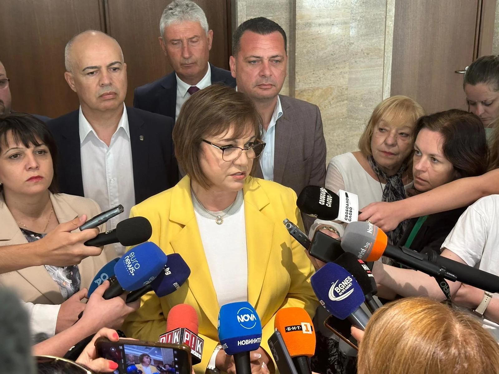 Нинова и изгонените от БСП няма да се включат в листите на други партии