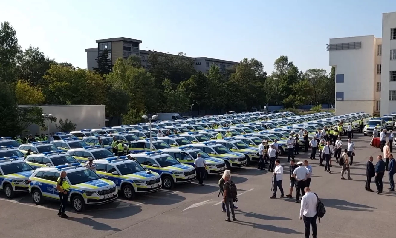 "Пътна полиция" получи 90 нови автомобила с повишена проходимост