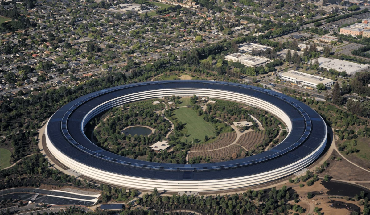 Apple започва доставките на AI сървъри, произведени в САЩ 1 Apple започва доставките на AI сървъри, произведени в САЩ