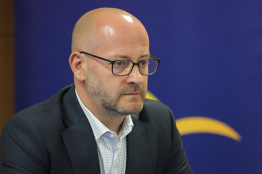 Радан Кънев определи позицията на България за дългосрочния бюджет на ЕС като "абсурдна и опасна"