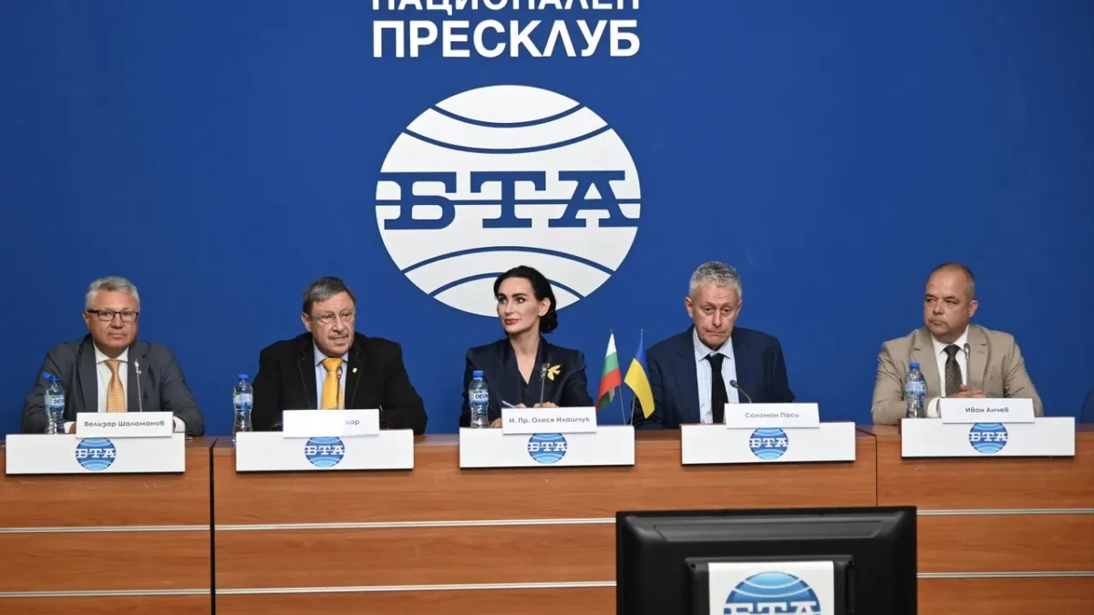 Украйна