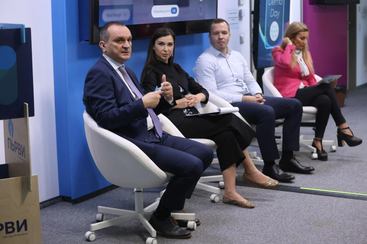 Open Demo Day ОББ и ДЗИ Коста Чолаков Марио Панков