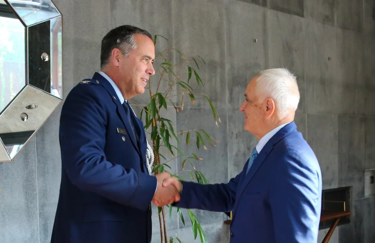 В България пристигна новият военен аташе от ВВС на САЩ у нас полк. Джон Картър. Той беше посрещнат от военния министър Атанас Запрянов