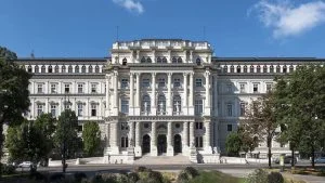Шпионската столица на Европа се готви да свие перките на повече от 7 хил. чужди агенти