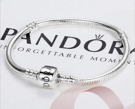 Pandora залага на бижута с платинено покритие заради скъпото сребро