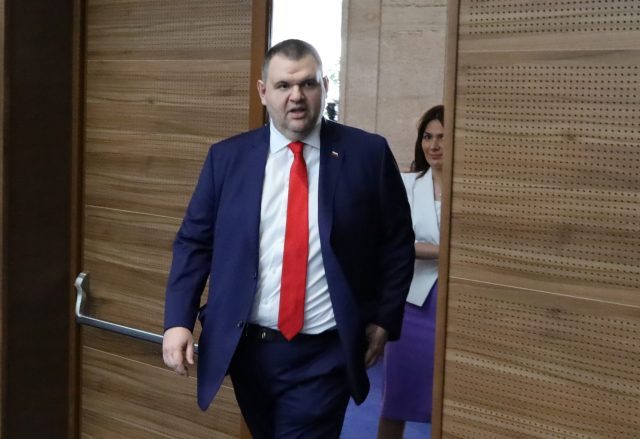 ДПС ще се яви самостоятелно на изборите на 19 април, „ДПС - Ново начало“ сезира Европейската прокуратура заради изказване на министър Околийски