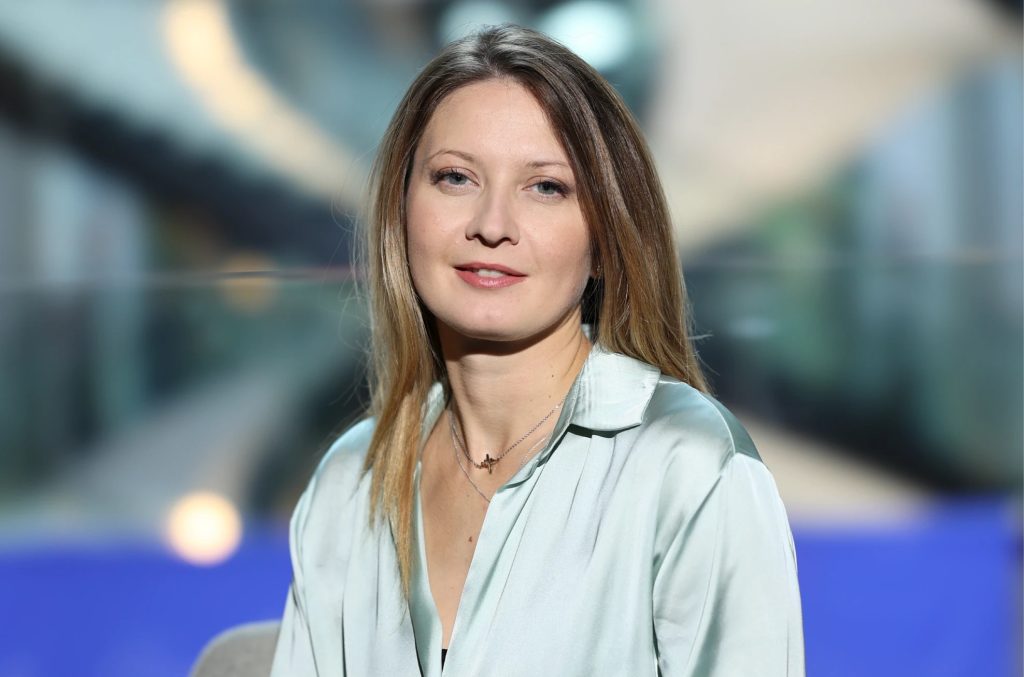 три приноса, цветелина пенкова, три приноса