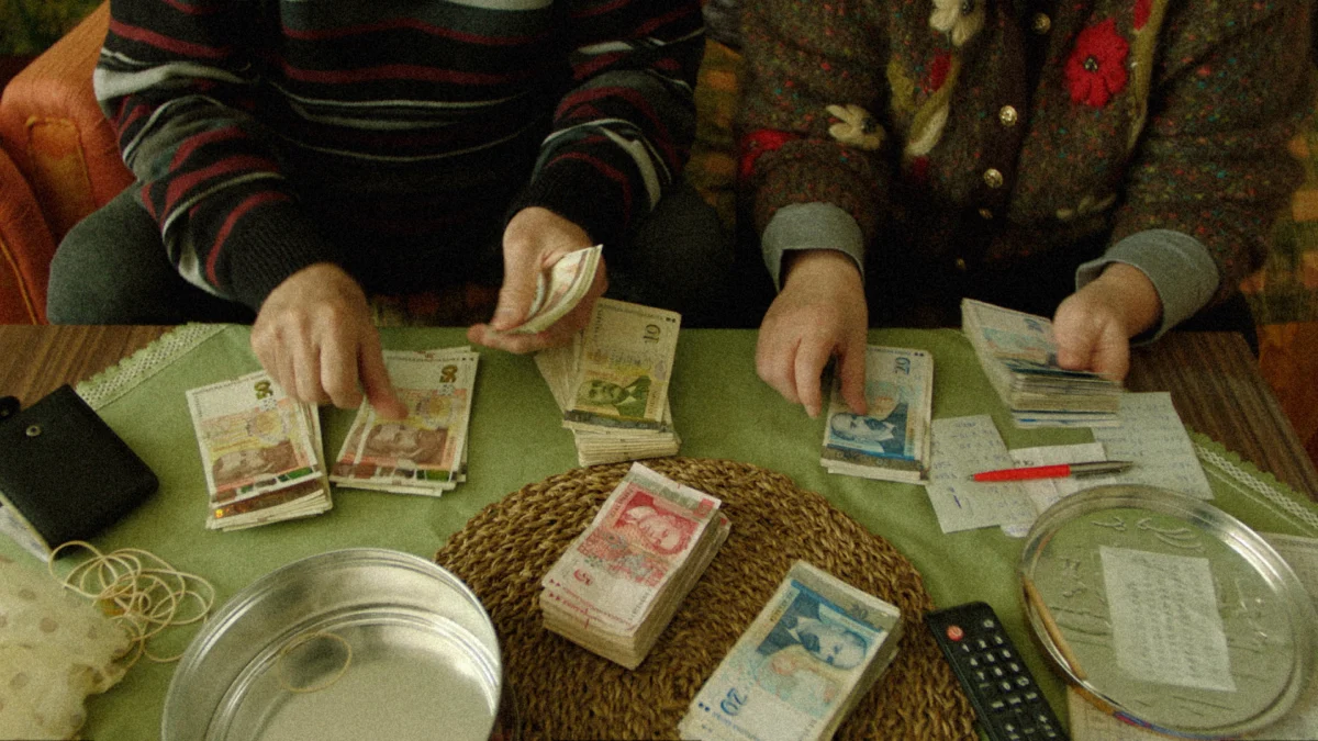 photo black money