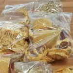 Спипаха турчин, натъпкал в якето си злато и платина за 400 бона