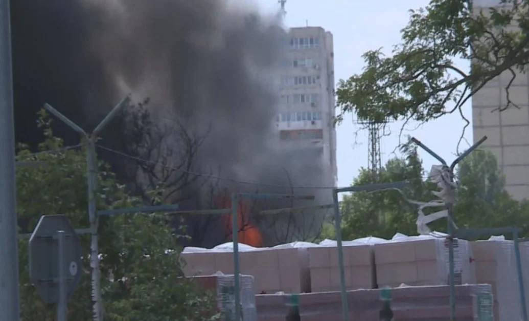 Подпали се покривът на Техническия университет във Варна