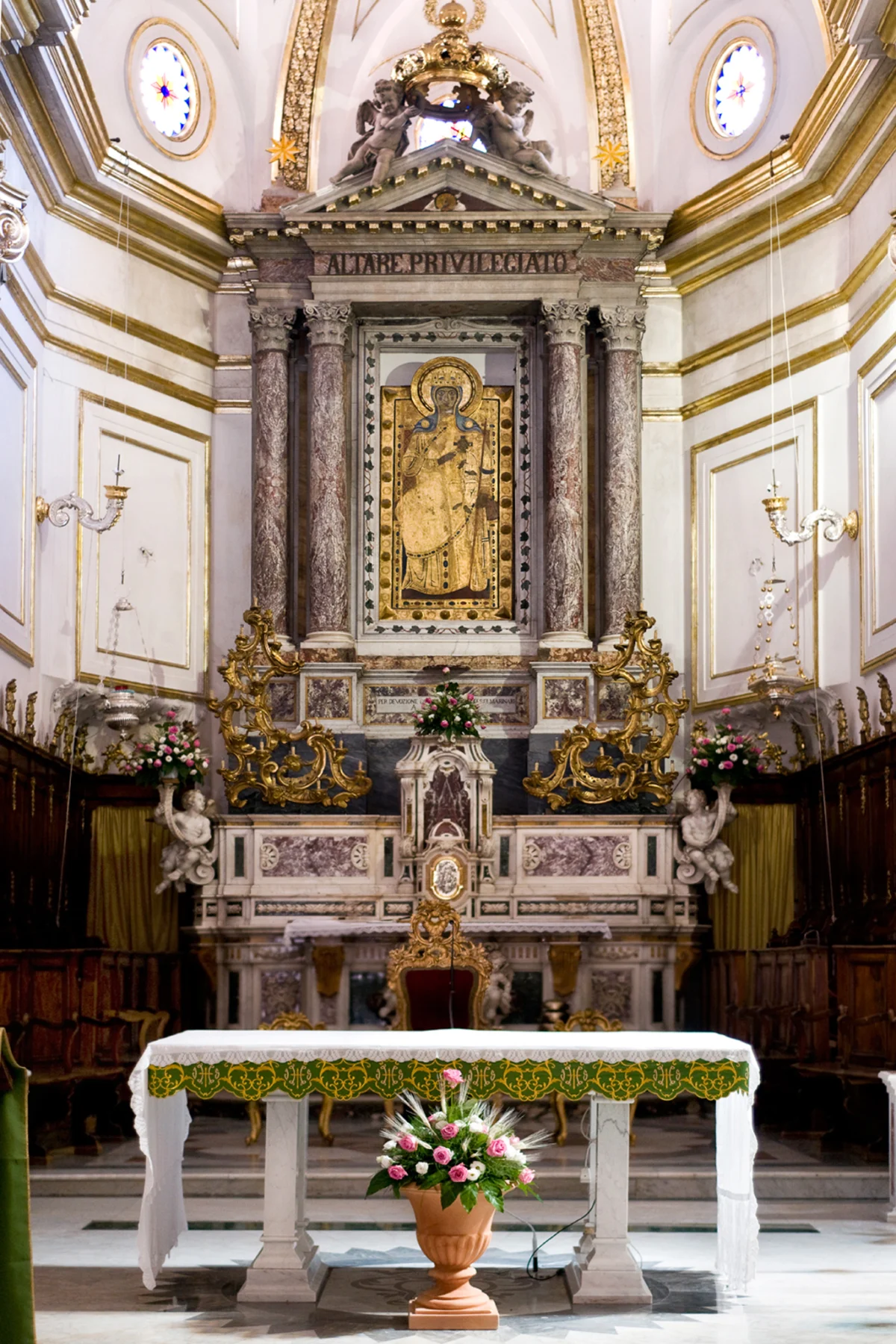 Приказният чар на Амалфи 2 proslovutata ikona na deva maria ot curkvata santa maria assunta
