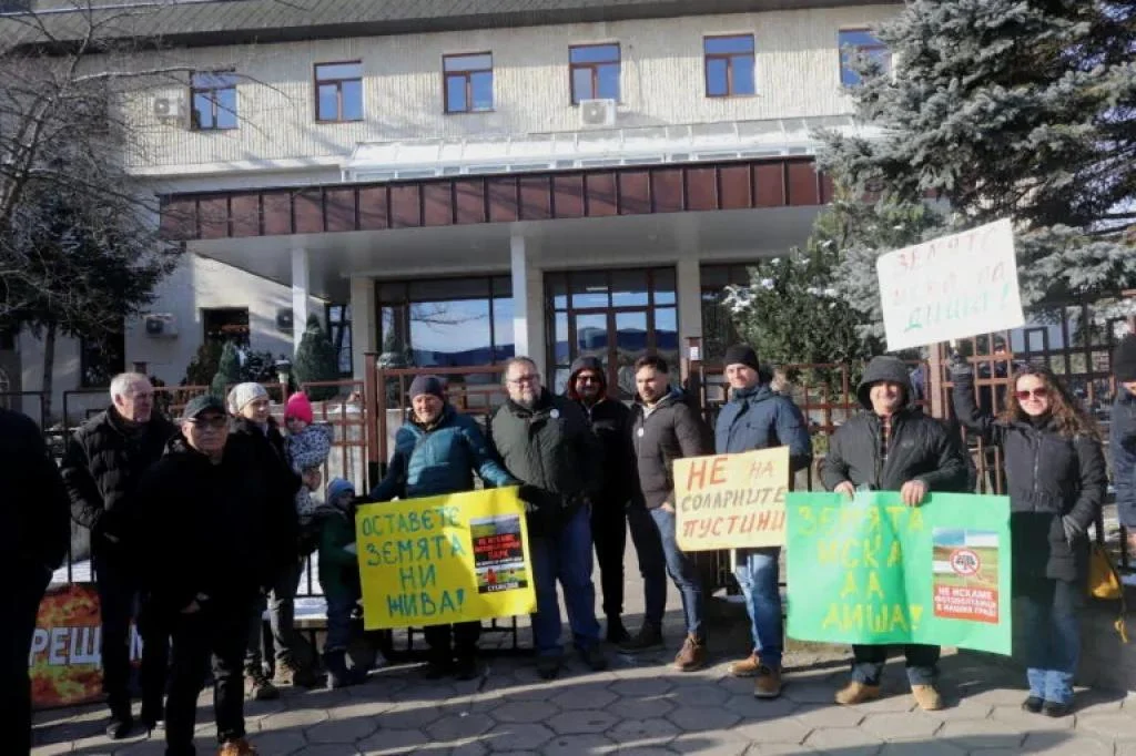 протест сухиндол