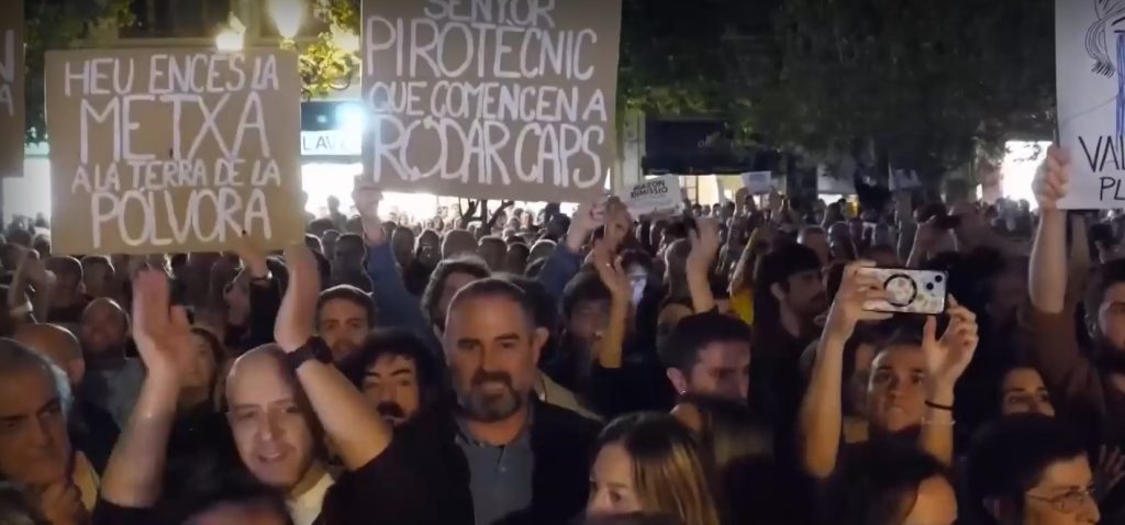 При протест във Валенсия възникнаха сблъсъци между демонстранти и полицията