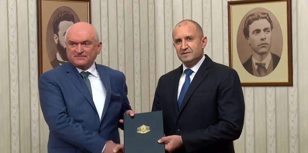 Радев благодари на Главчев - единственият, съгласил се да бъде служебен премиер 8 Радев, Главчев
