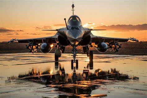 Макрон и Вучич ще подпишат договора за изтребителите Rafale в Белград на 29 август