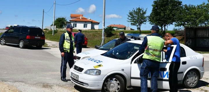 Полицейски КПП-та в Разградско проверяват масово колите 9 КПП-та в Разградско
