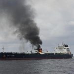 29 моряци от ударен от хусите петролен танкер в Червено море са спасени от френски разрушител