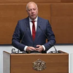 Демографията и образованието са големите предизвикателства пред обществото, каза Желязков пред депутатите