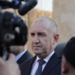 На първо четене парламентът забрани на президента Румен Радев да се вози с личния си автомобил