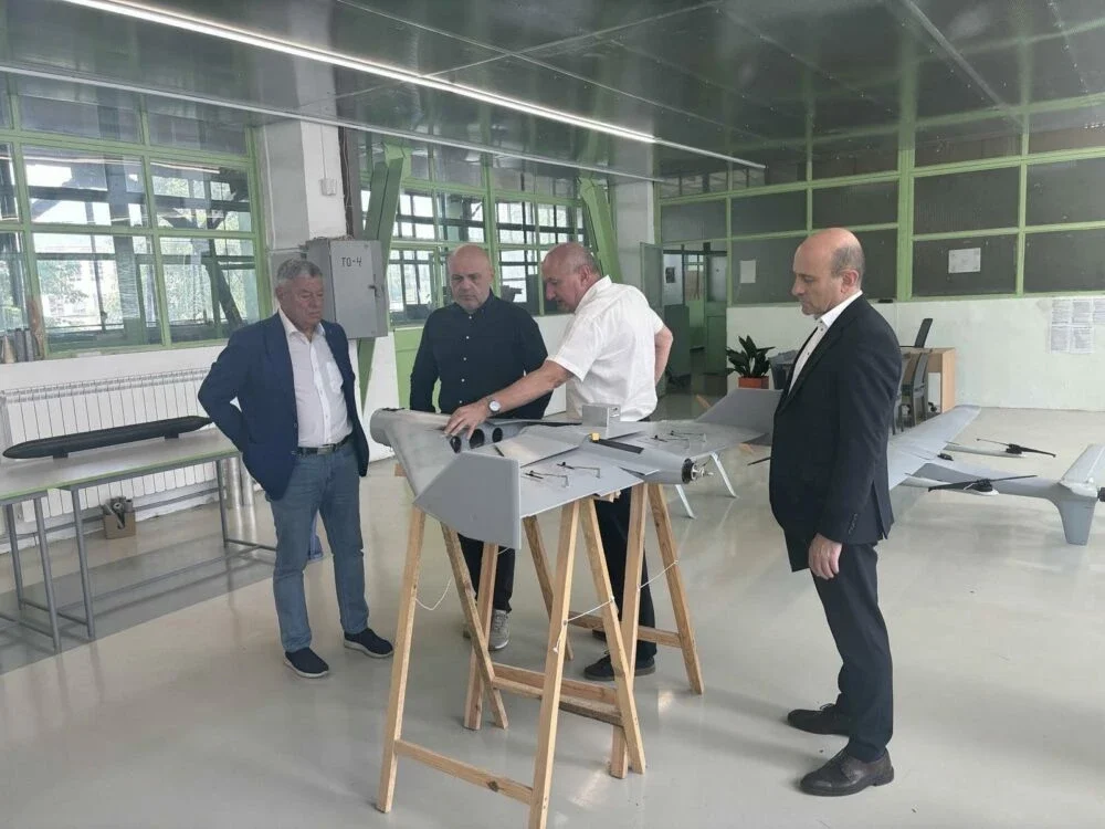 Самел 90 министър Дончев