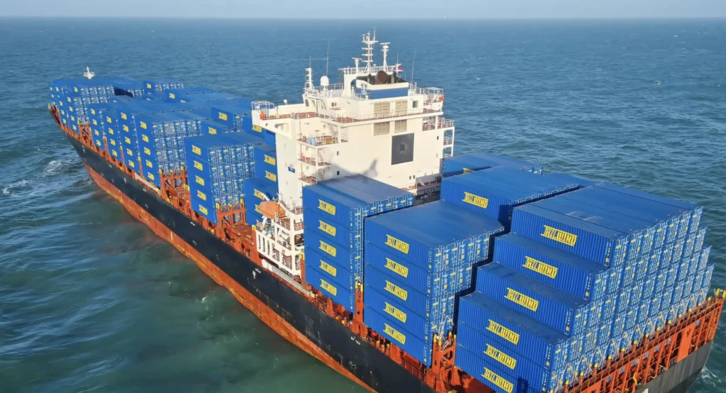 Китайски товарен кораб е акостирал в окупирания от Русия Крим - обект на санкции от 2014-а