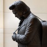 Статуя на Джони Кеш ще приветства туристите в сградата на Капитолия