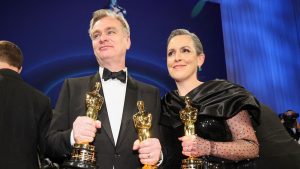 Режисьорът на Опенхаймер Кристофър Нолан ще получи рицарско звание