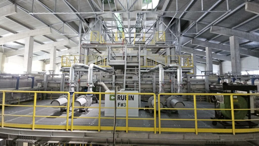 staklarski zavod v pleven rubin