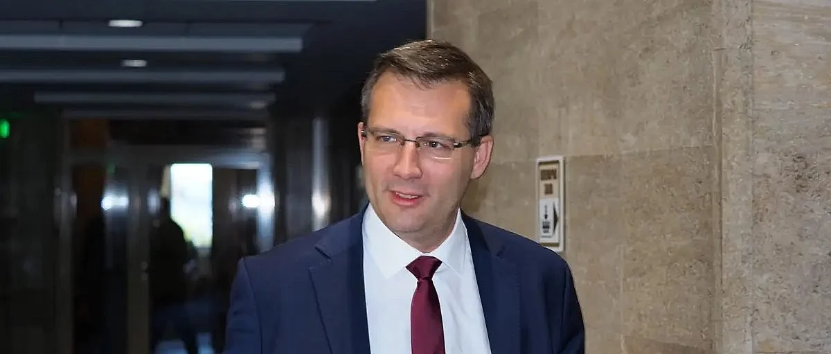 ДПС с декларация срещу закриването на Комисията по досиетата