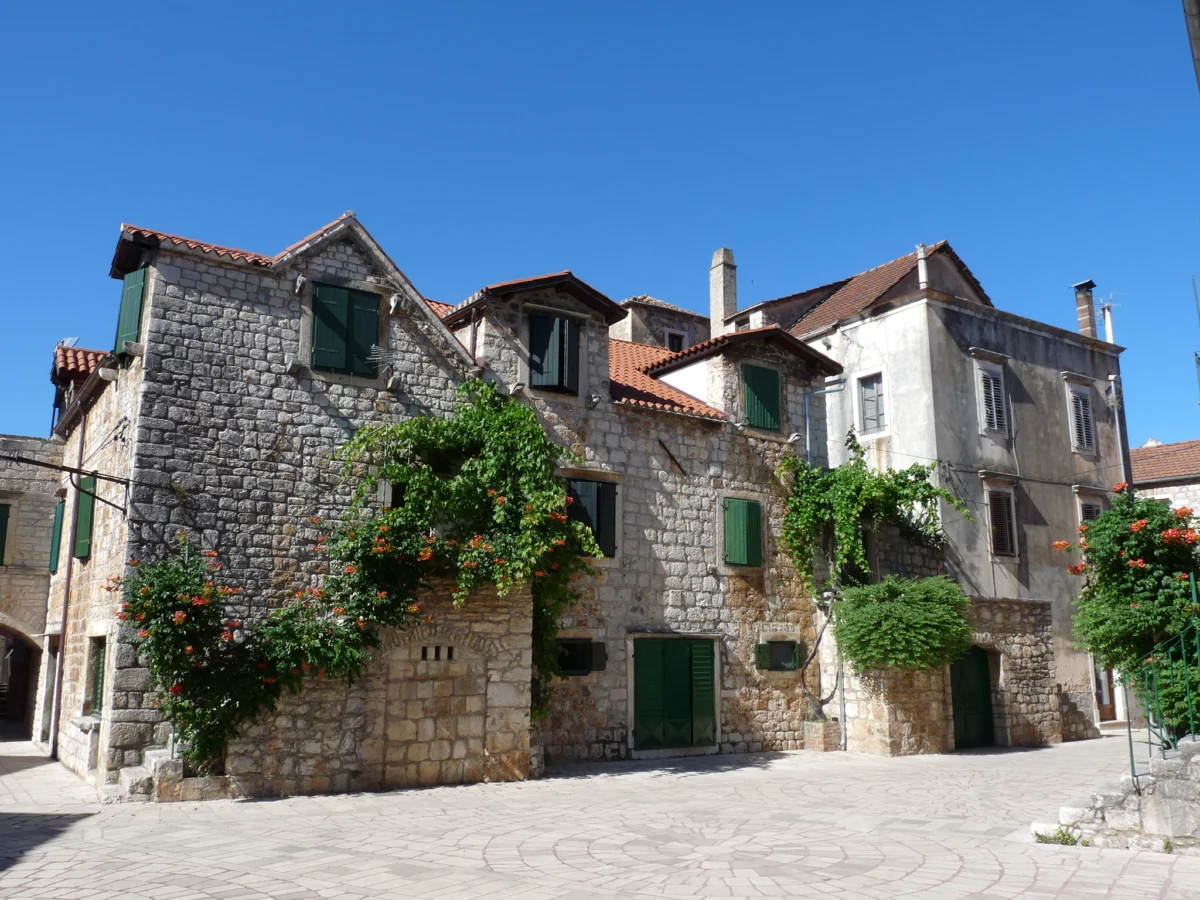 stari grad 2
