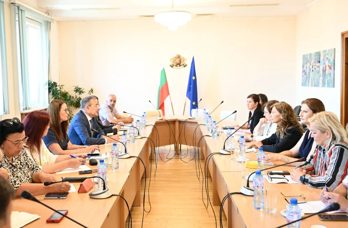 домове, стари хора