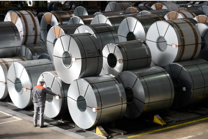 ЕС ще увеличи митата върху вноса на стомана, в хармония с ограниченията на САЩ