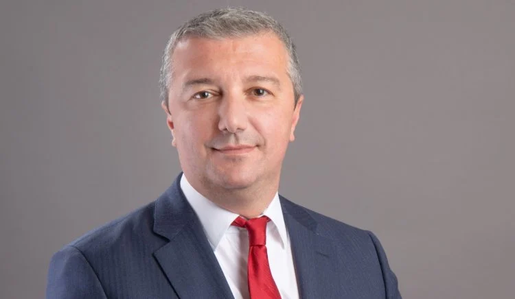 БСП с различна версия от ГЕРБ за особения управител на "Лукойл", имало няколко имена за поста