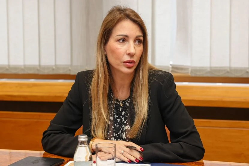 Сърбия, сръбска министърка