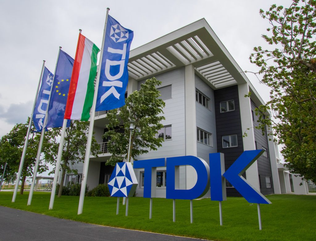 TDK, доставчик на Apple, е постигнал пробив в дълготрайните твърдотелни батерии