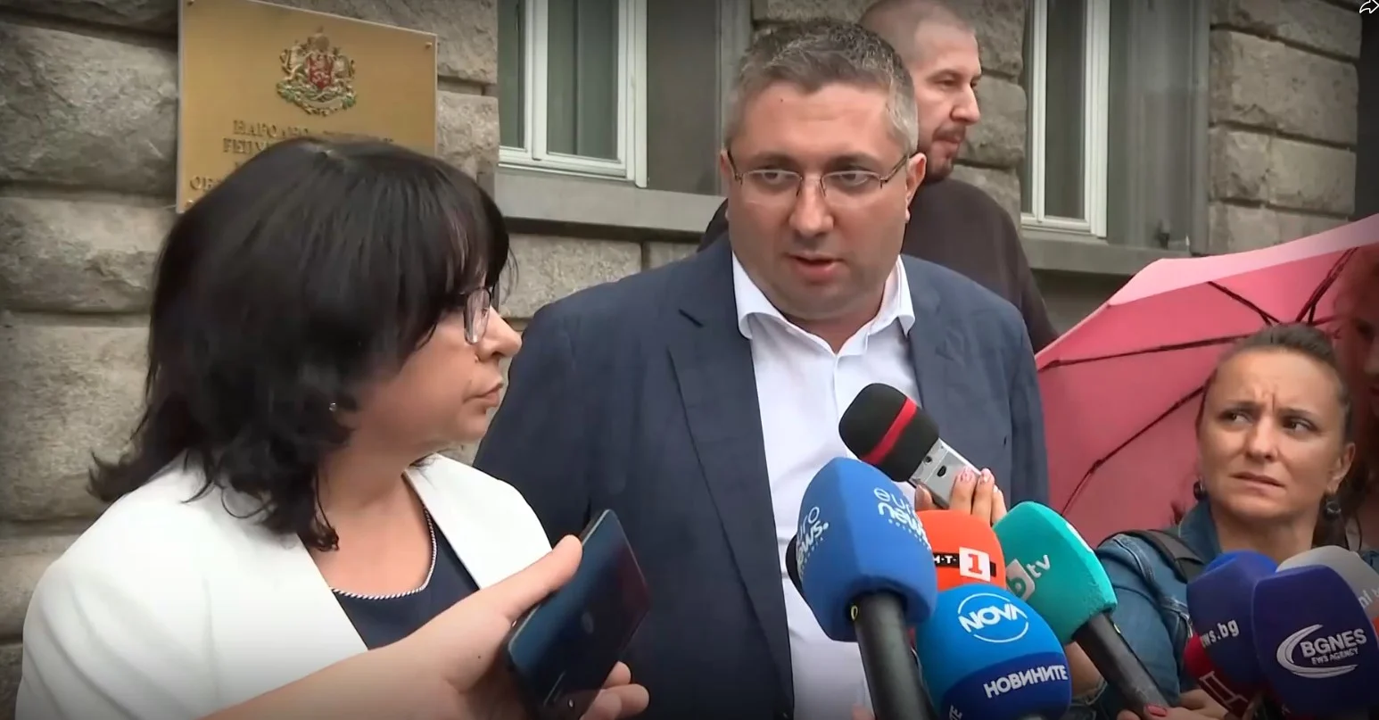 От ГЕРБ-СДС внесоха 9999 подписа в ЦИК за предстоящия вот