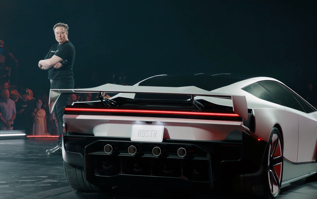 Летящата Tesla на Илон Мъск е възхитително абсурдна