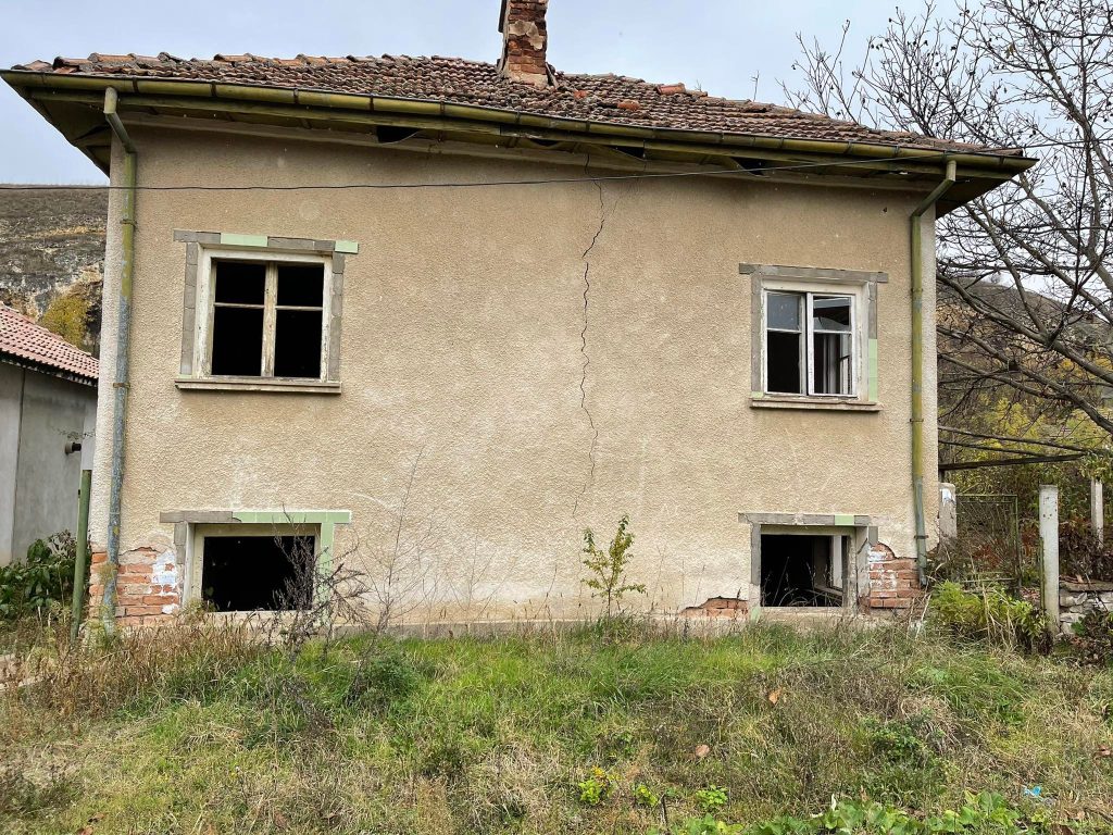 BIRD.bg за Хемусгейт: Клошар изтеглил 18 милиона и умрял... 3 tihomir kushta ohrid