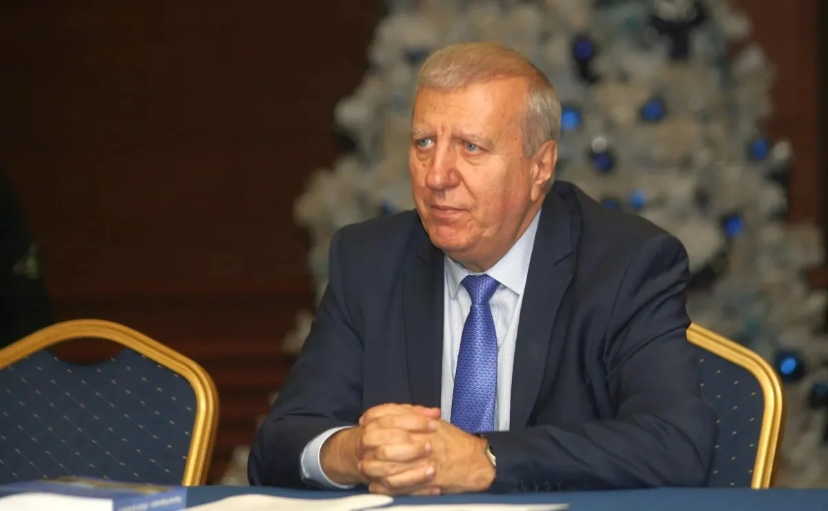 Александър Томов