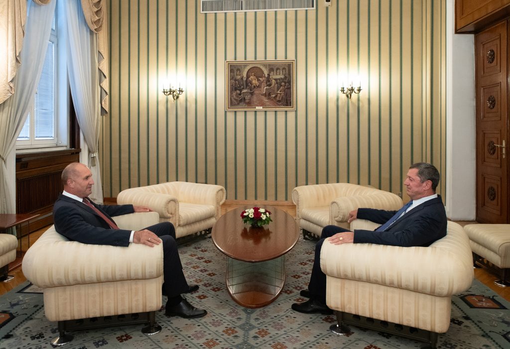 Заместник-председателят на Сметната палата Тошко Тодоров също отказа да е служебен премиер