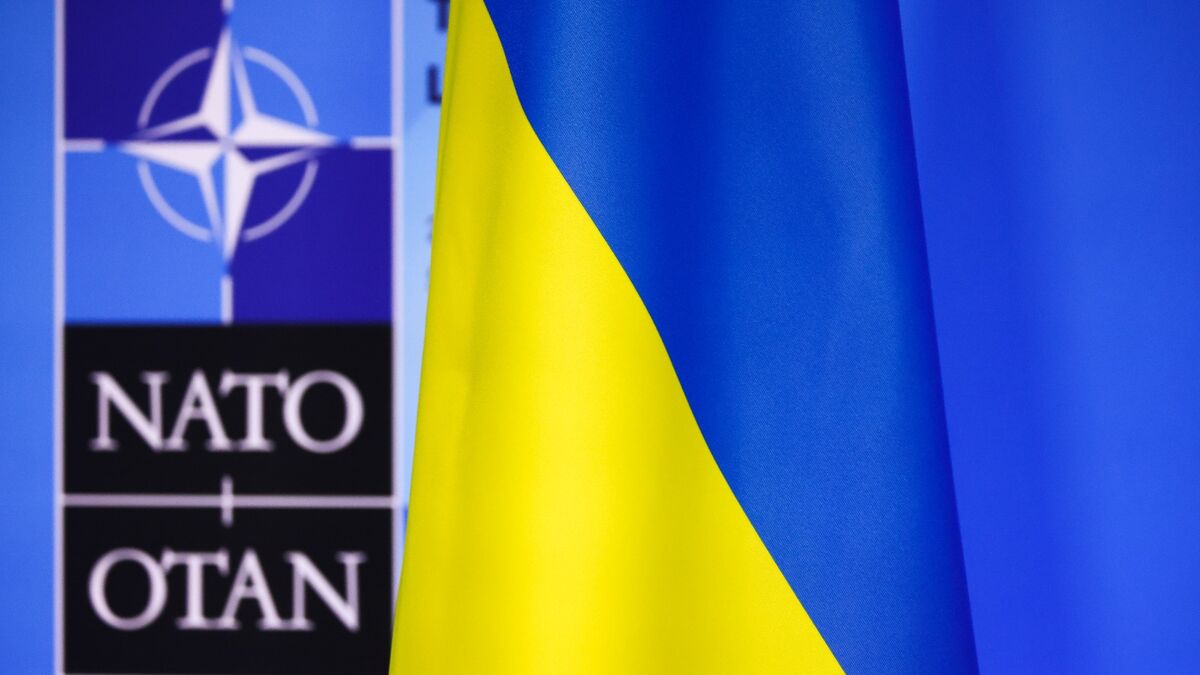 Украйна ще купува военна техника чрез агенция на НАТО