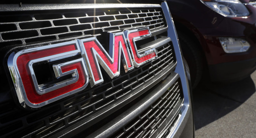 General Motors инвестира в AI и качество, докато съкращава 1000 служители