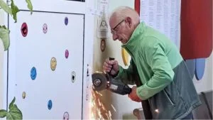 Изборите в България: Рязане с флекс, бой и палежи