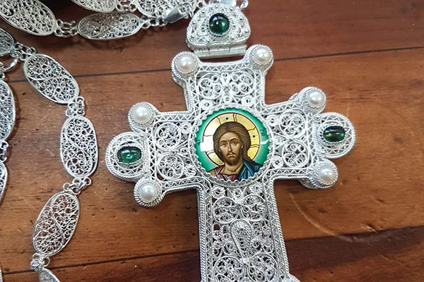 Антимафиоти иззеха ценна църковна утвар в Габровско 7 утвар