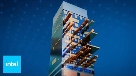 Intel усъвършенства опаковането на чипове за по-големи AI процесори