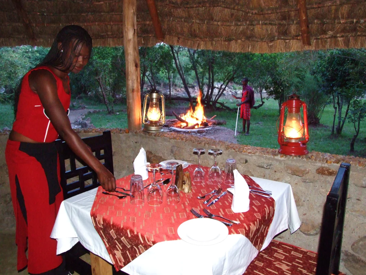 vecherya na otkrito po vreme na safari pochivka 2