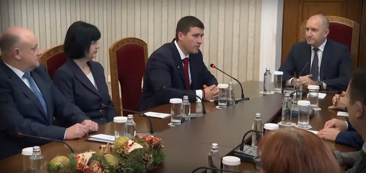 Начало 6 Според "Величие" парламентът е нелегитимен още от избирането си