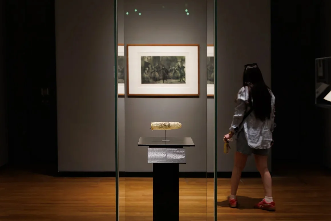 200- годишен презерватив с гравюра ще бъде показан в холандския музей "Rijksmuseum"