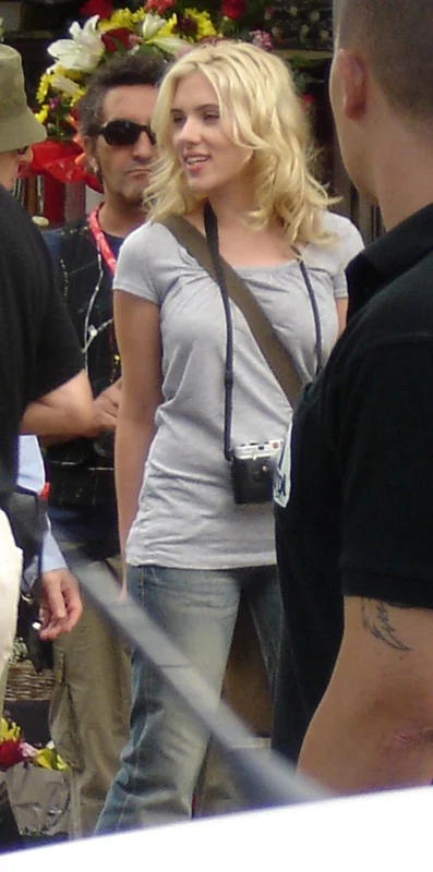 vi kristina barselona scarlett johansson