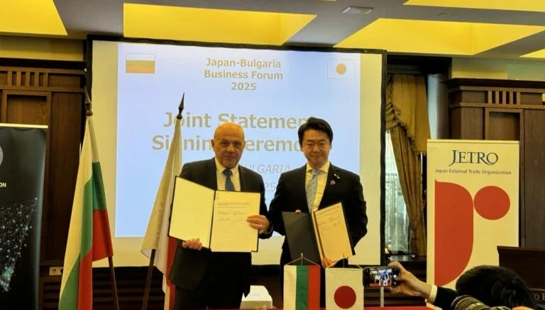 Вицепремиерът Томислав Дончев проведе двустранна среща с парламентарния заместник-министър на икономиката, търговията и индустрията на Япония Акийоши Като